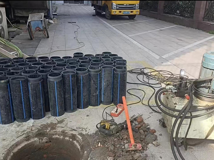 鄂伦春PE置换管厂家 DN315置换管 非开挖管短管置换